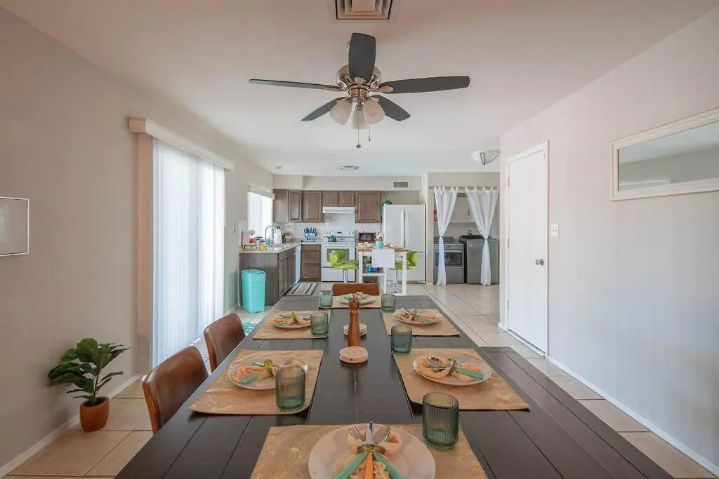 Hébergement de vacances *Spoil Yourself! New Indoor Picnic & Pool 3Bd 2Ba* Phoenix