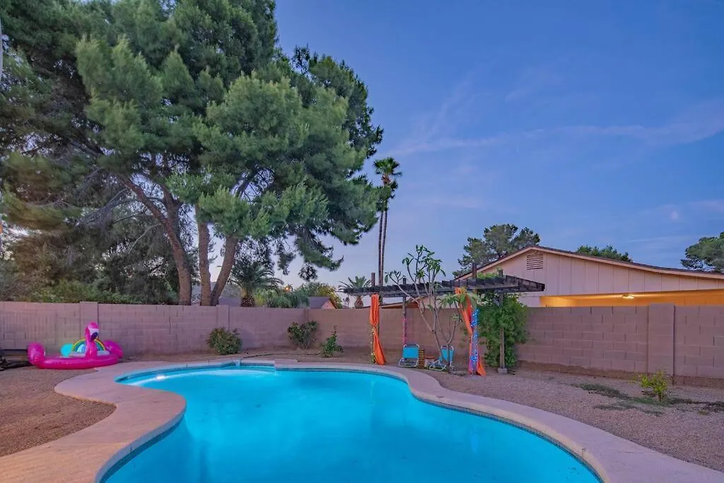 *Spoil Yourself! New Indoor Picnic & Pool 3Bd 2Ba* Phoenix