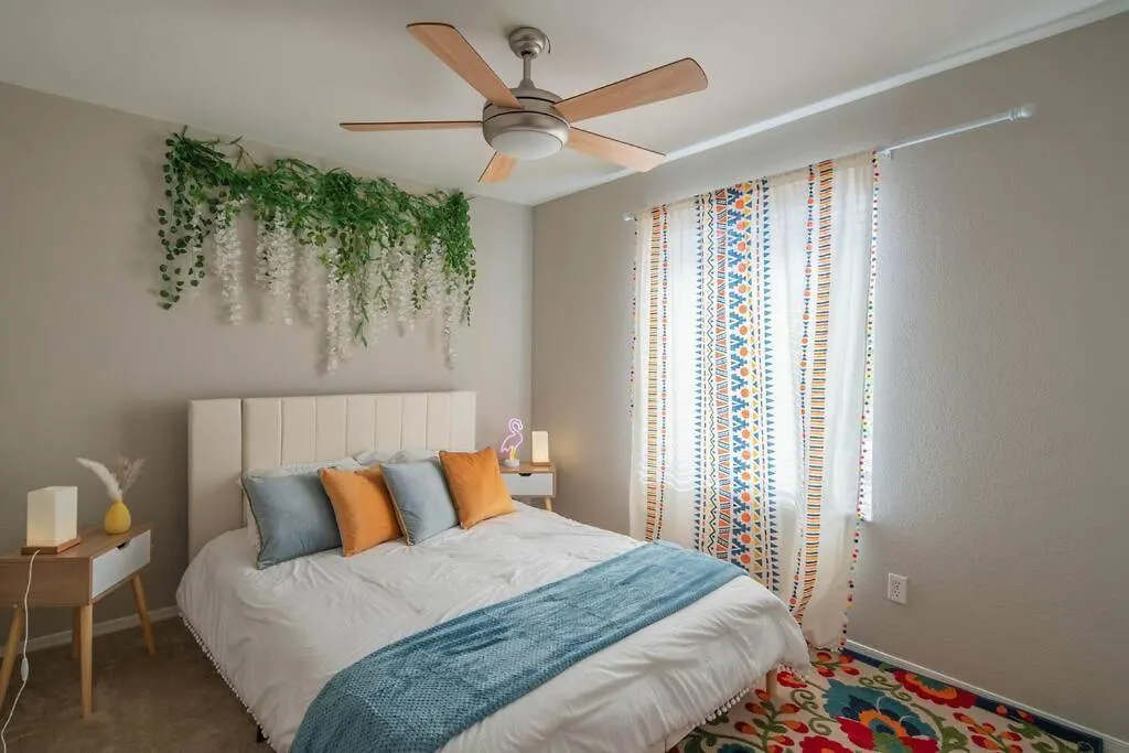 *Spoil Yourself! New Indoor Picnic & Pool 3Bd 2Ba* Phoenix
