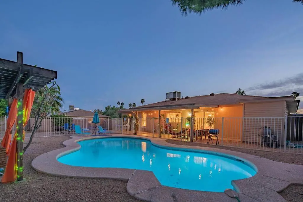 *Spoil Yourself! New Indoor Picnic & Pool 3Bd 2Ba* Phoenix 0*,